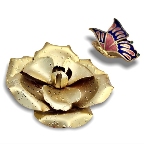 Golden Dew Kissed Metal Rose w/ Enamel Butterfly - Picture 5 of 7